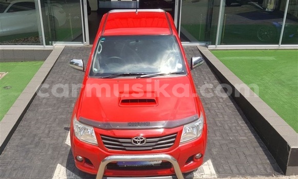 Nunua Ilio tumika Toyota Hilux Nyekundu Gari ndani ya Beitbridge nchini Matabeleland Kusini Nunua Ilio tumika Toyota Hilux Nyekundu Gari ndani ya Beitbridge nchini Matabeleland Kusini