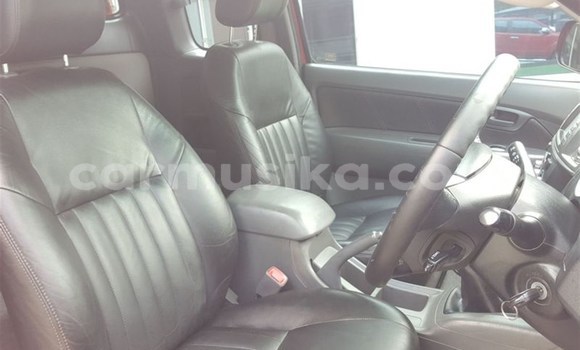 Nunua Ilio tumika Toyota Hilux Nyekundu Gari ndani ya Beitbridge nchini Matabeleland Kusini Nunua Ilio tumika Toyota Hilux Nyekundu Gari ndani ya Beitbridge nchini Matabeleland Kusini