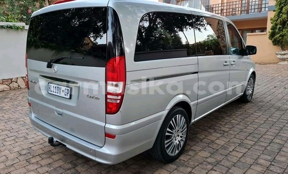 Acheter Occasion Voiture Mercedes Viano Gris à Beitbridge, Matabeleland South Acheter Occasion Voiture Mercedes Viano Gris à Beitbridge, Matabeleland South