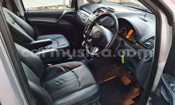 Acheter Occasion Voiture Mercedes Viano Gris à Beitbridge, Matabeleland South Acheter Occasion Voiture Mercedes Viano Gris à Beitbridge, Matabeleland South