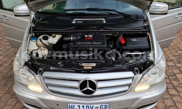 Acheter Occasion Voiture Mercedes Viano Gris à Beitbridge, Matabeleland South Acheter Occasion Voiture Mercedes Viano Gris à Beitbridge, Matabeleland South