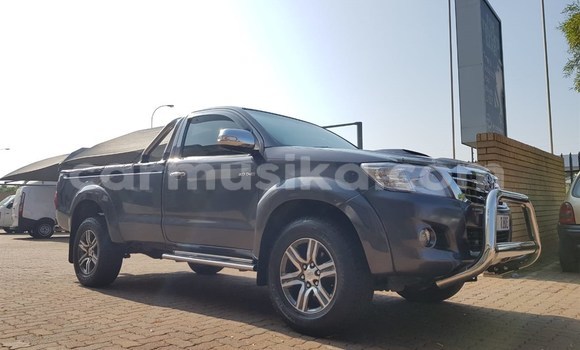 Nunua Ilio tumika Toyota Hilux Fedha Gari ndani ya Beitbridge nchini Matabeleland Kusini Nunua Ilio tumika Toyota Hilux Fedha Gari ndani ya Beitbridge nchini Matabeleland Kusini