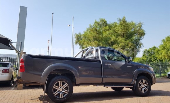 Nunua Ilio tumika Toyota Hilux Fedha Gari ndani ya Beitbridge nchini Matabeleland Kusini Nunua Ilio tumika Toyota Hilux Fedha Gari ndani ya Beitbridge nchini Matabeleland Kusini