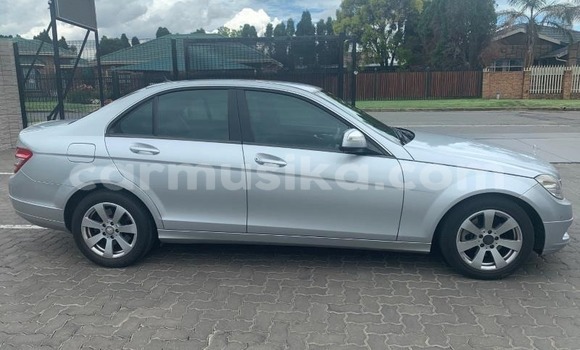 Acheter Occasion Voiture Mercedes‒Benz C–Class Gris à Beitbridge, Matabeleland South Acheter Occasion Voiture Mercedes‒Benz C–Class Gris à Beitbridge, Matabeleland South