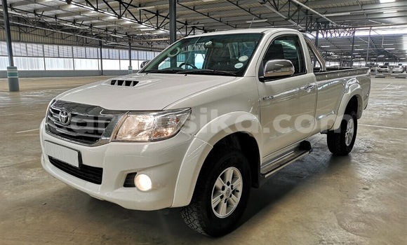 Nunua Ilio tumika Toyota Hilux Nyeupe Gari ndani ya Beitbridge nchini Matabeleland Kusini Nunua Ilio tumika Toyota Hilux Nyeupe Gari ndani ya Beitbridge nchini Matabeleland Kusini