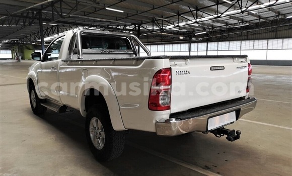 Nunua Ilio tumika Toyota Hilux Nyeupe Gari ndani ya Beitbridge nchini Matabeleland Kusini Nunua Ilio tumika Toyota Hilux Nyeupe Gari ndani ya Beitbridge nchini Matabeleland Kusini