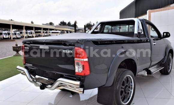 Buy Used Toyota Hilux Blue Car in Beitbridge in Matabeleland South Buy Used Toyota Hilux Blue Car in Beitbridge in Matabeleland South