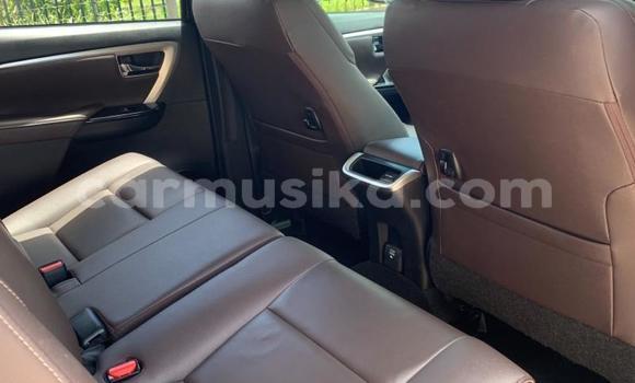 Acheter Occasion Voiture Toyota Fortuner Beige à Beitbridge, Matabeleland South Acheter Occasion Voiture Toyota Fortuner Beige à Beitbridge, Matabeleland South