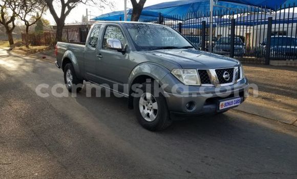 Buy Used Nissan Navara Silver Car in Beitbridge in Matabeleland South