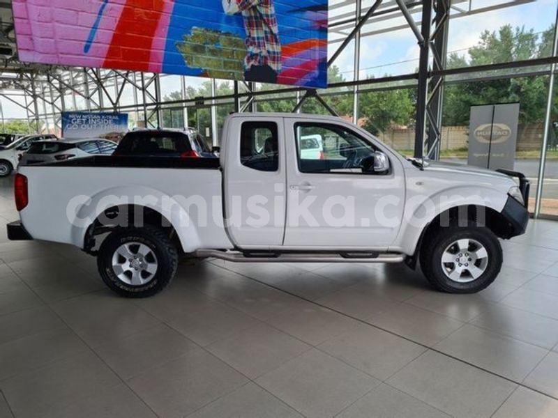 Big with watermark nissan navara matabeleland south beitbridge 20096