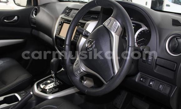 Nunua Ilio tumika Nissan Navara Nyeupe Gari ndani ya Beitbridge nchini Matabeleland Kusini Nunua Ilio tumika Nissan Navara Nyeupe Gari ndani ya Beitbridge nchini Matabeleland Kusini