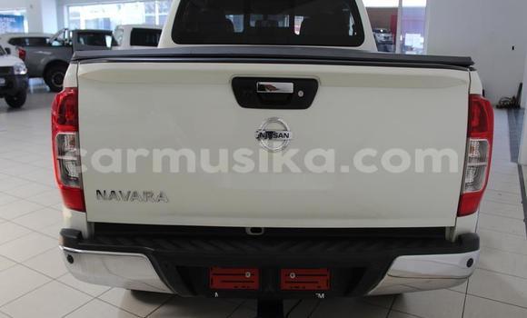 Nunua Ilio tumika Nissan Navara Nyeupe Gari ndani ya Beitbridge nchini Matabeleland Kusini Nunua Ilio tumika Nissan Navara Nyeupe Gari ndani ya Beitbridge nchini Matabeleland Kusini