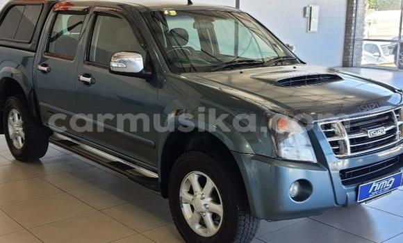 Tenga Tsaru Isuzu KB Bhuruu Mota in Beitbridge in Matabeleland South