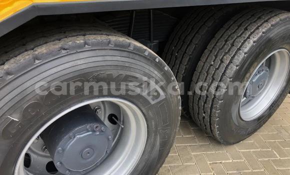 Acheter Occasion Utilitaire Man Silent Blanc à Beitbridge, Matabeleland South Acheter Occasion Utilitaire Man Silent Blanc à Beitbridge, Matabeleland South