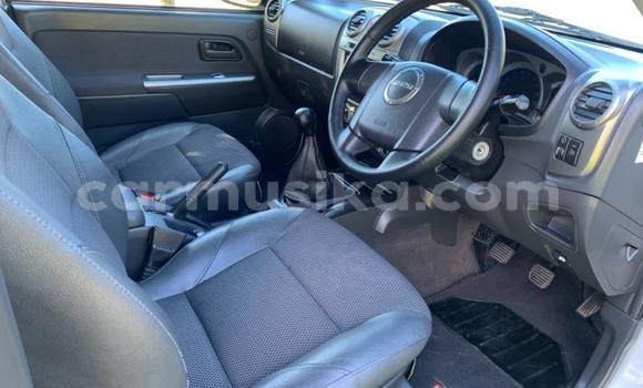 Buy Used Isuzu KB White Car in Beitbridge in Matabeleland South Buy Used Isuzu KB White Car in Beitbridge in Matabeleland South