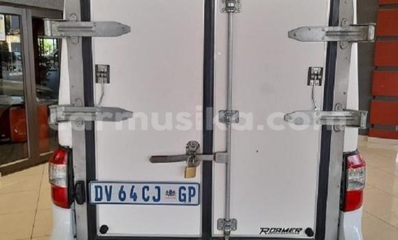 Acheter Occasion Voiture Chevrolet Corsa Blanc à Beitbridge, Matabeleland South Acheter Occasion Voiture Chevrolet Corsa Blanc à Beitbridge, Matabeleland South