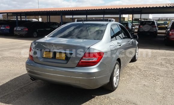 Buy Used Mercedes‒Benz 200 Silver Car in Beitbridge in Matabeleland South