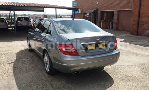 Buy Used Mercedes‒Benz 200 Silver Car in Beitbridge in Matabeleland South Buy Used Mercedes‒Benz 200 Silver Car in Beitbridge in Matabeleland South