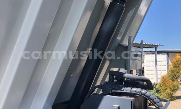 Acheter Occasion Utilitaire Mercedes‒Benz Atego Blanc à Beitbridge, Matabeleland South Acheter Occasion Utilitaire Mercedes‒Benz Atego Blanc à Beitbridge, Matabeleland South