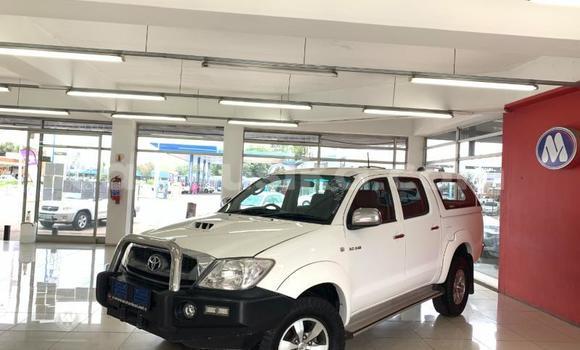 Acheter Occasion Voiture Toyota Hilux Blanc à Beitbridge, Matabeleland South Acheter Occasion Voiture Toyota Hilux Blanc à Beitbridge, Matabeleland South