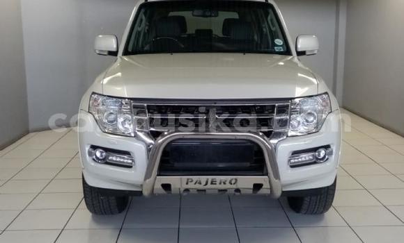 Acheter Occasion Voiture Mitsubishi Pajero Blanc à Harare, Harare