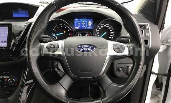 Acheter Occasion Voiture Ford Kuga Blanc à Beitbridge, Matabeleland South Acheter Occasion Voiture Ford Kuga Blanc à Beitbridge, Matabeleland South