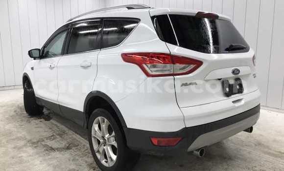 Acheter Occasion Voiture Ford Kuga Blanc à Beitbridge, Matabeleland South Acheter Occasion Voiture Ford Kuga Blanc à Beitbridge, Matabeleland South