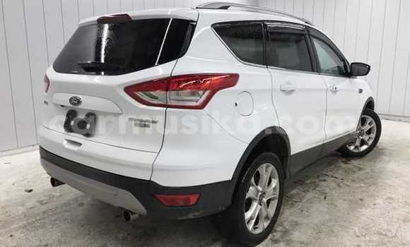 Acheter Occasion Voiture Ford Kuga Blanc à Beitbridge, Matabeleland South Acheter Occasion Voiture Ford Kuga Blanc à Beitbridge, Matabeleland South