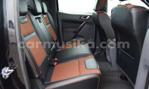 Nunua Ilio tumika Ford Ranger Nyeusi Gari ndani ya Beitbridge nchini Matabeleland Kusini Nunua Ilio tumika Ford Ranger Nyeusi Gari ndani ya Beitbridge nchini Matabeleland Kusini