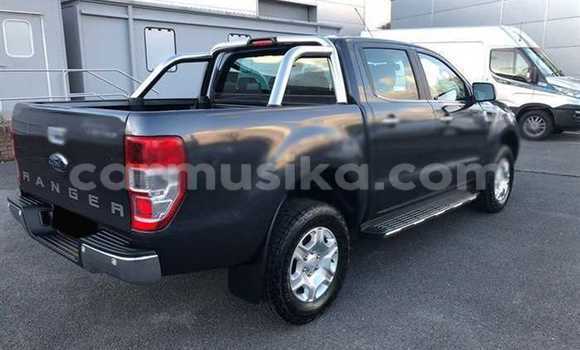 Nunua Ilio tumika Ford Ranger Nyeusi Gari ndani ya Beitbridge nchini Matabeleland Kusini Nunua Ilio tumika Ford Ranger Nyeusi Gari ndani ya Beitbridge nchini Matabeleland Kusini