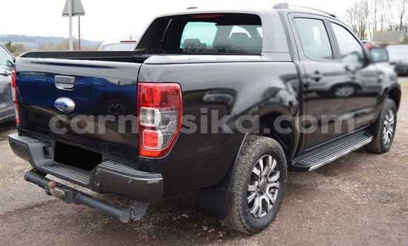 Nunua Ilio tumika Ford Ranger Nyeusi Gari ndani ya Beitbridge nchini Matabeleland Kusini Nunua Ilio tumika Ford Ranger Nyeusi Gari ndani ya Beitbridge nchini Matabeleland Kusini