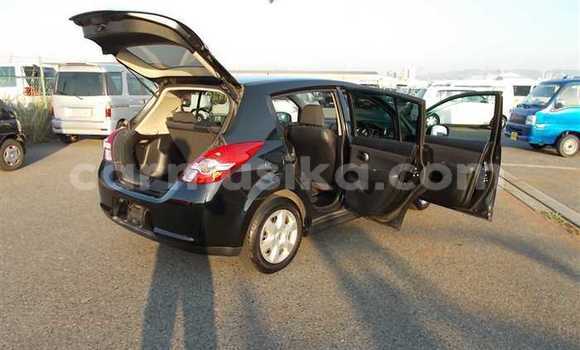 Acheter Occasion Voiture Nissan Tiida Noir à Beitbridge, Matabeleland South Acheter Occasion Voiture Nissan Tiida Noir à Beitbridge, Matabeleland South