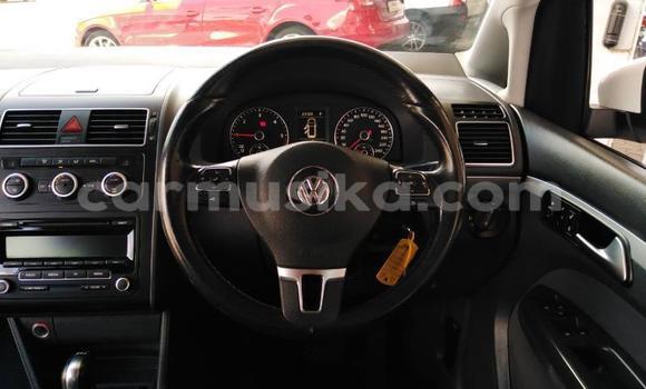 Acheter Occasion Voiture Volkswagen Touran Blanc à Beitbridge, Matabeleland South Acheter Occasion Voiture Volkswagen Touran Blanc à Beitbridge, Matabeleland South