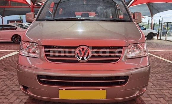 Buy Used Volkswagen Caravelle Silver Car in Beitbridge in Matabeleland South Buy Used Volkswagen Caravelle Silver Car in Beitbridge in Matabeleland South