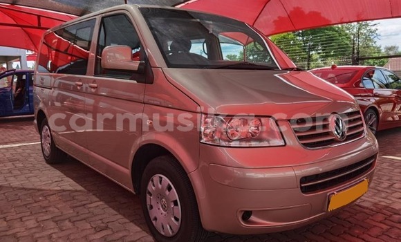 Acheter Occasion Voiture Volkswagen Caravelle Gris à Beitbridge, Matabeleland South Acheter Occasion Voiture Volkswagen Caravelle Gris à Beitbridge, Matabeleland South