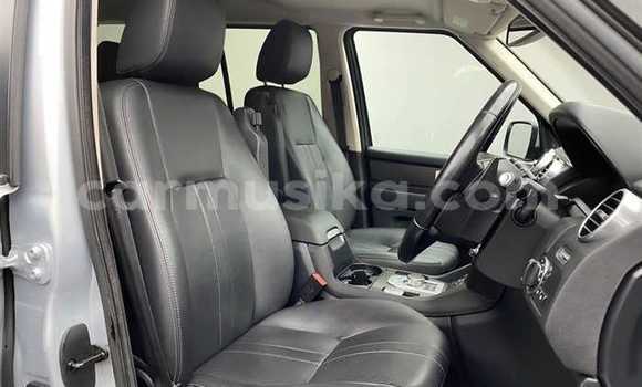 Nunua Ilio tumika Land Rover Discovery Fedha Gari ndani ya Beitbridge nchini Matabeleland Kusini Nunua Ilio tumika Land Rover Discovery Fedha Gari ndani ya Beitbridge nchini Matabeleland Kusini