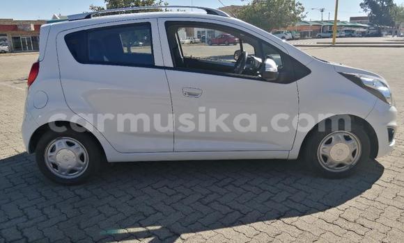 Acheter Occasion Voiture Chevrolet Spark Blanc à Beitbridge, Matabeleland South Acheter Occasion Voiture Chevrolet Spark Blanc à Beitbridge, Matabeleland South