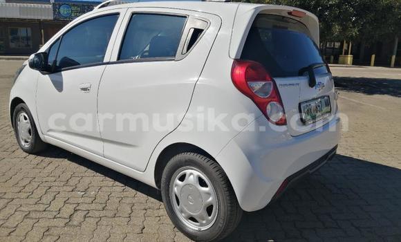 Acheter Occasion Voiture Chevrolet Spark Blanc à Beitbridge, Matabeleland South Acheter Occasion Voiture Chevrolet Spark Blanc à Beitbridge, Matabeleland South
