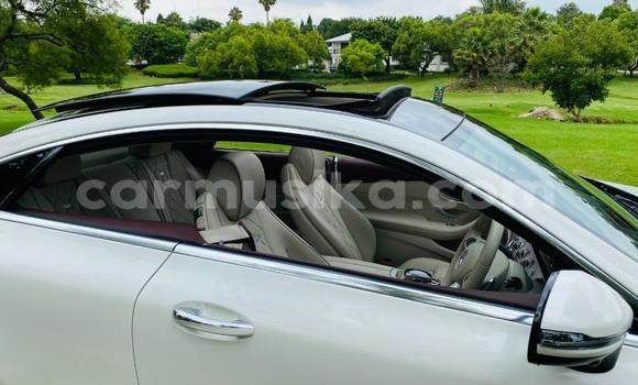 Buy Used Mercedes‒Benz E–Class White Car in Beitbridge in Matabeleland South Buy Used Mercedes‒Benz E–Class White Car in Beitbridge in Matabeleland South