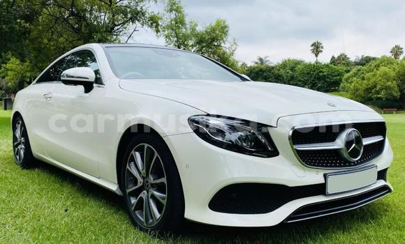 Buy Used Mercedes‒Benz E–Class White Car in Beitbridge in Matabeleland South Buy Used Mercedes‒Benz E–Class White Car in Beitbridge in Matabeleland South