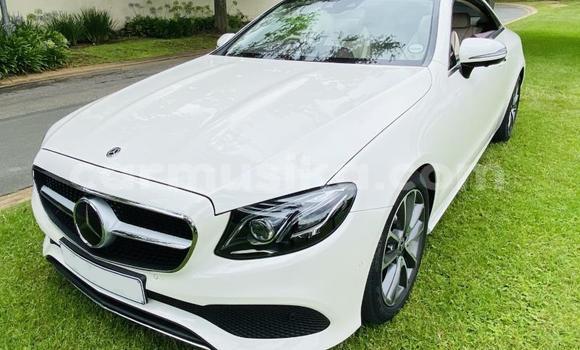 Buy Used Mercedes‒Benz E–Class White Car in Beitbridge in Matabeleland South Buy Used Mercedes‒Benz E–Class White Car in Beitbridge in Matabeleland South