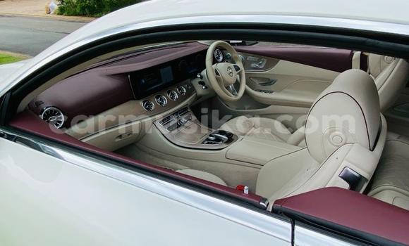 Buy Used Mercedes‒Benz E–Class White Car in Beitbridge in Matabeleland South Buy Used Mercedes‒Benz E–Class White Car in Beitbridge in Matabeleland South