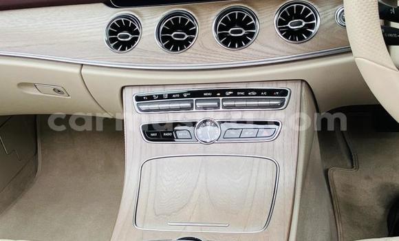 Buy Used Mercedes‒Benz E–Class White Car in Beitbridge in Matabeleland South Buy Used Mercedes‒Benz E–Class White Car in Beitbridge in Matabeleland South