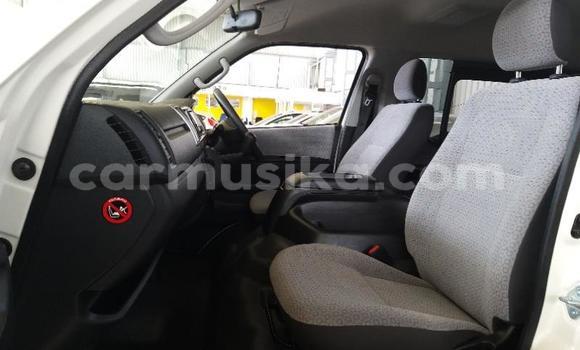 Tenga Tsaru Toyota Hiace Chena Mota in Beitbridge in Matabeleland South Tenga Tsaru Toyota Hiace Chena Mota in Beitbridge in Matabeleland South