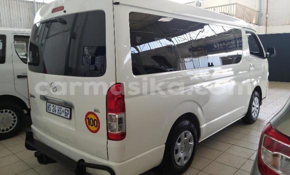 Tenga Tsaru Toyota Hiace Chena Mota in Beitbridge in Matabeleland South Tenga Tsaru Toyota Hiace Chena Mota in Beitbridge in Matabeleland South