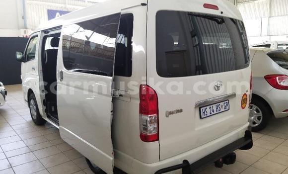 Tenga Tsaru Toyota Hiace Chena Mota in Beitbridge in Matabeleland South Tenga Tsaru Toyota Hiace Chena Mota in Beitbridge in Matabeleland South