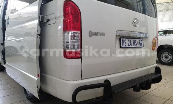 Tenga Tsaru Toyota Hiace Chena Mota in Beitbridge in Matabeleland South Tenga Tsaru Toyota Hiace Chena Mota in Beitbridge in Matabeleland South