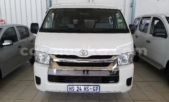 Tenga Tsaru Toyota Hiace Chena Mota in Beitbridge in Matabeleland South Tenga Tsaru Toyota Hiace Chena Mota in Beitbridge in Matabeleland South