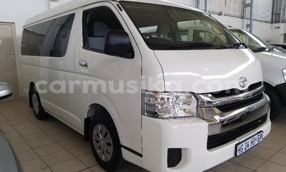 Tenga Tsaru Toyota Hiace Chena Mota in Beitbridge in Matabeleland South Tenga Tsaru Toyota Hiace Chena Mota in Beitbridge in Matabeleland South