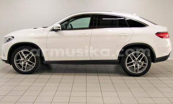 Tenga Tsaru Mercedes‒Benz GLE Chena Mota in Beitbridge in Matabeleland South Tenga Tsaru Mercedes‒Benz GLE Chena Mota in Beitbridge in Matabeleland South